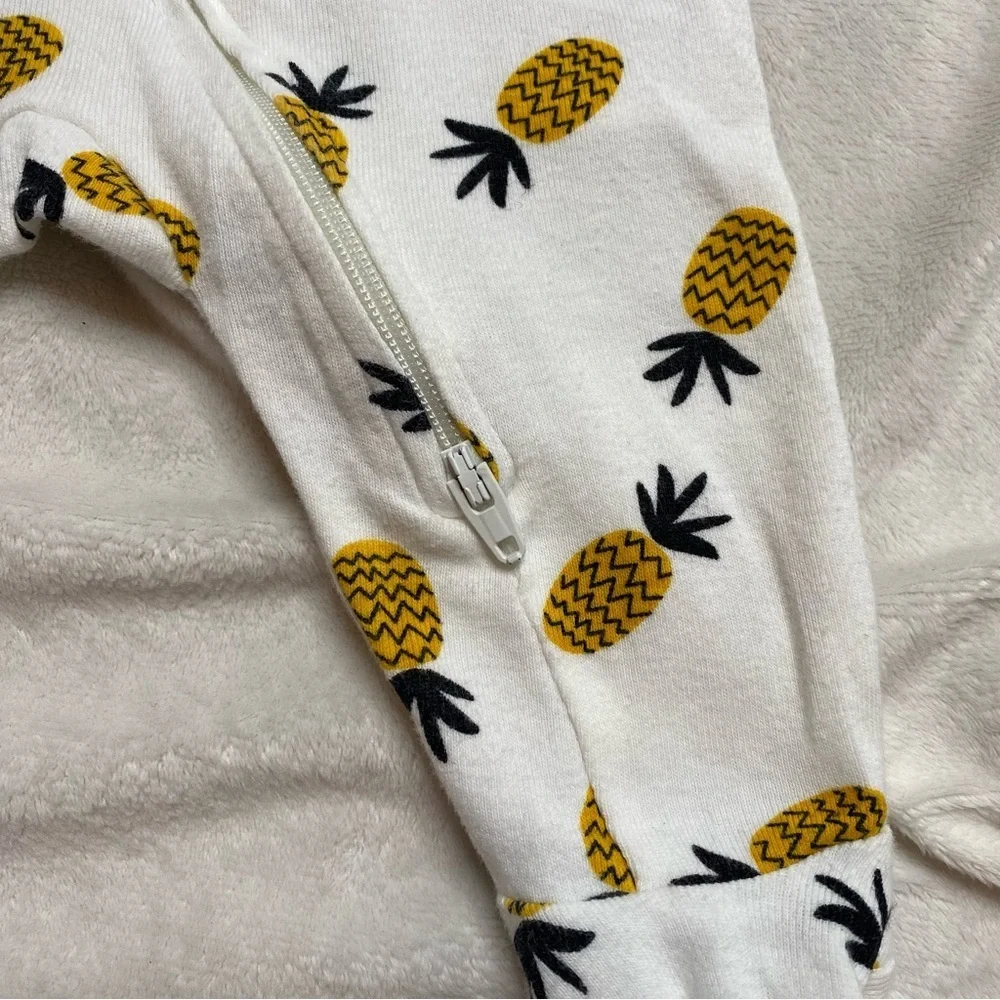 Old Navy Pineapple Print Baby Set